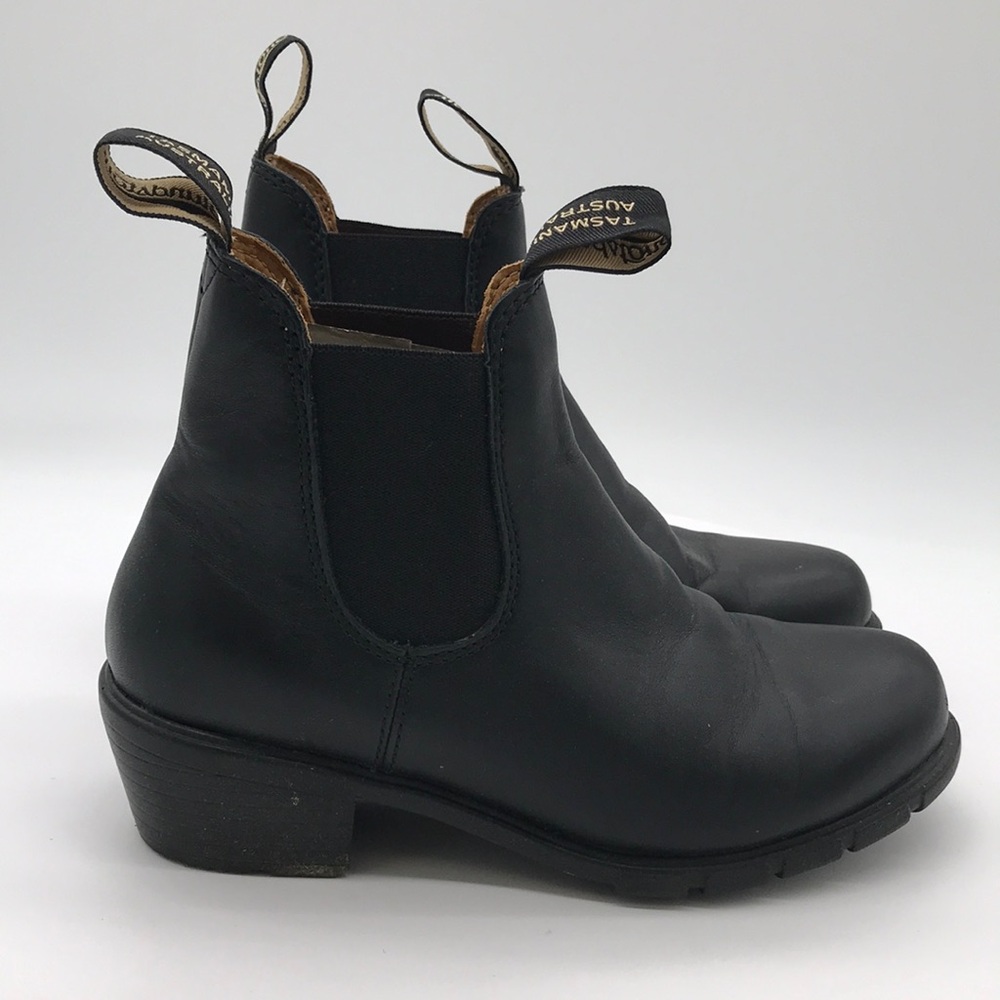 Blundstone womens boots size 7 US